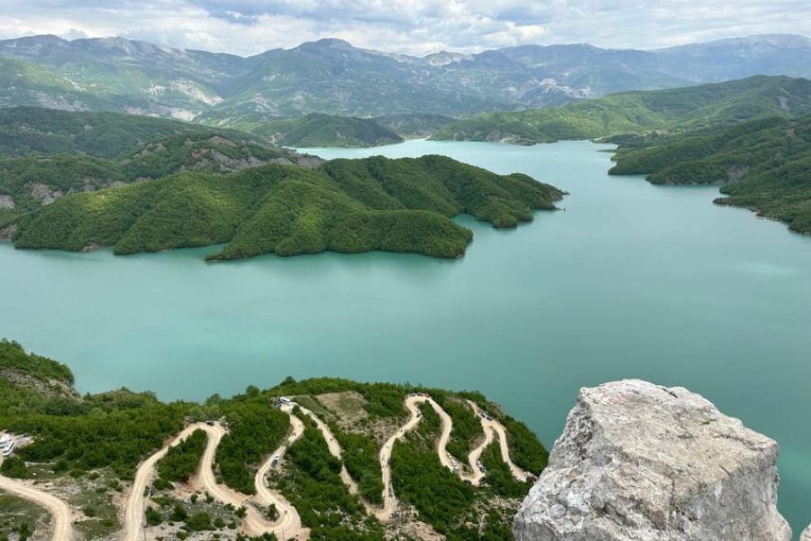 Bovilla Lake, Canyon and Gamti Mountain Hike